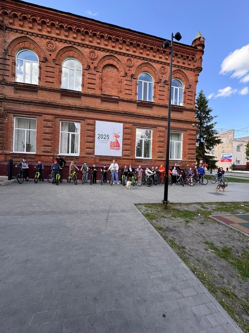 80-ЛЕТИЮ ПОБЕДЫ ПОСВЯЩАЕТСЯ.